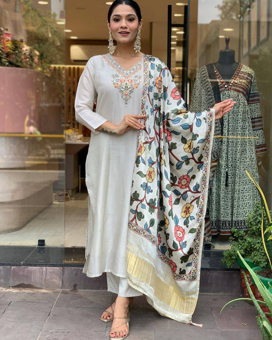 Latest Viscose Chanderi Kurti Bottom And Dupatta With Embroidery Work