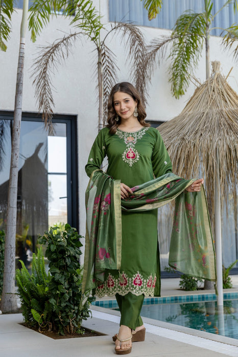 Beautiful Chanderi with Embroidery work Salwar Kameez