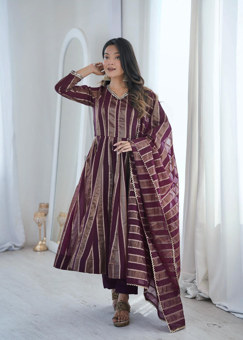 Heavy Viscose Weaving Zequard with Real Mirror Lace Work Salwar Kameez