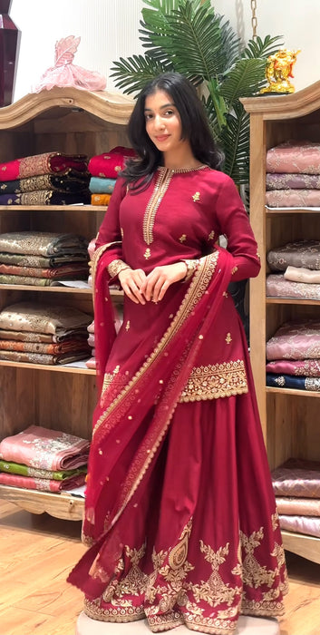 Heavy Natural Crep Silk Heavy Embroidery Sequence Work With thread work Salwar Kameez