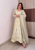 Fendy silk With Fully Flair Beautiful Anarkali Salwar Kameez
