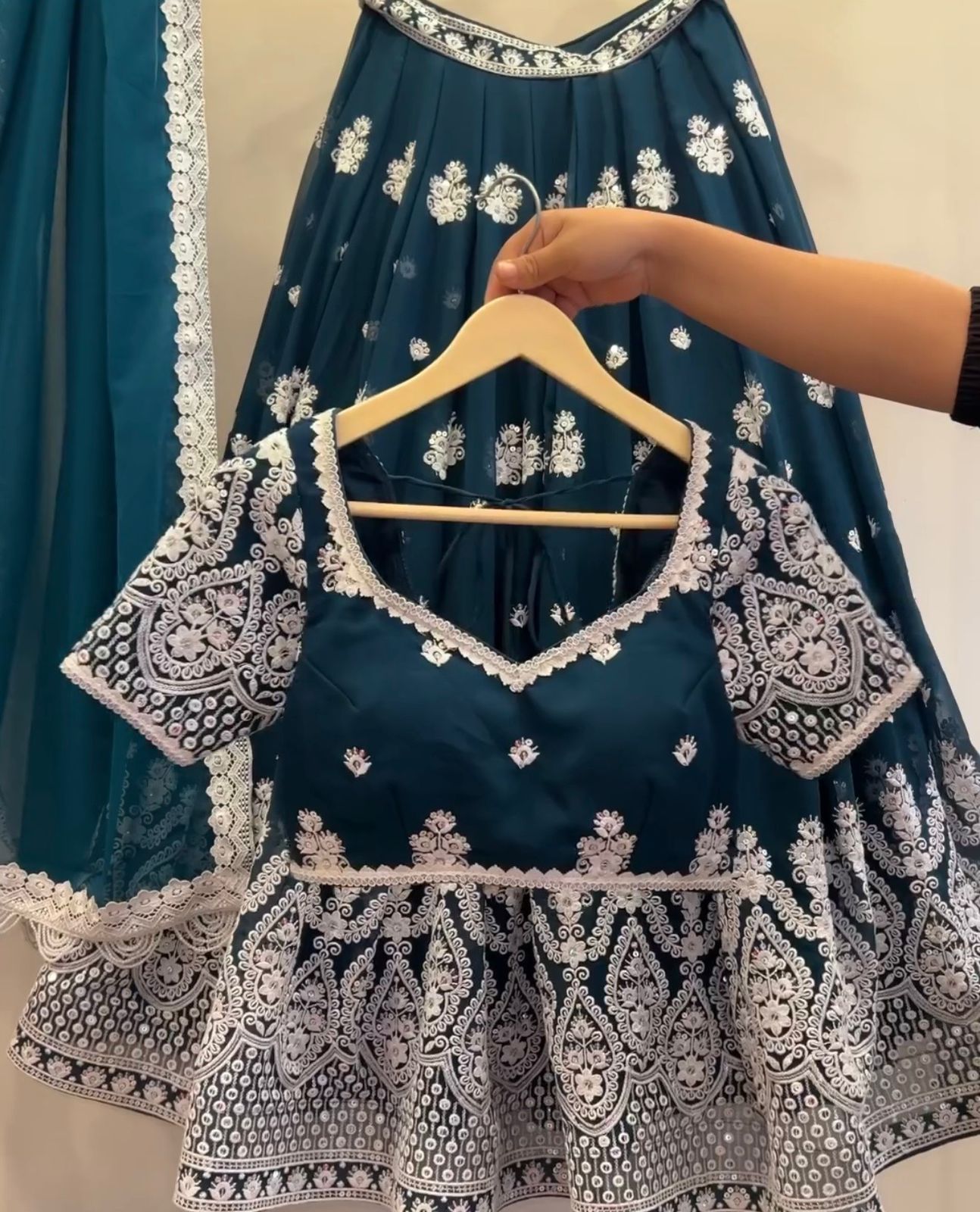 PHOTO-2025-11-08-14-42-45