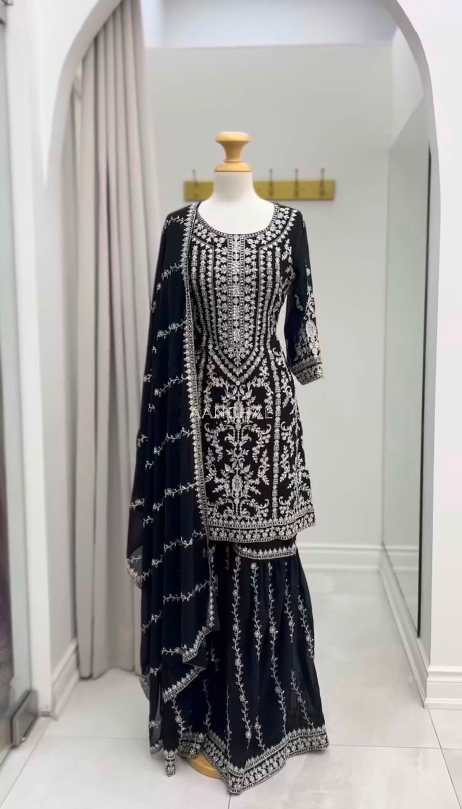 PHOTO-2025-11-08-17-43-57