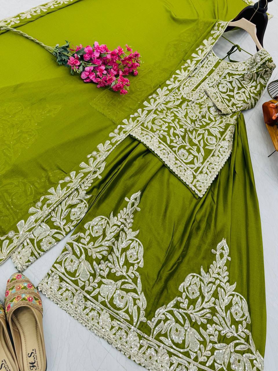 PHOTO-2025-12-10-10-14-33