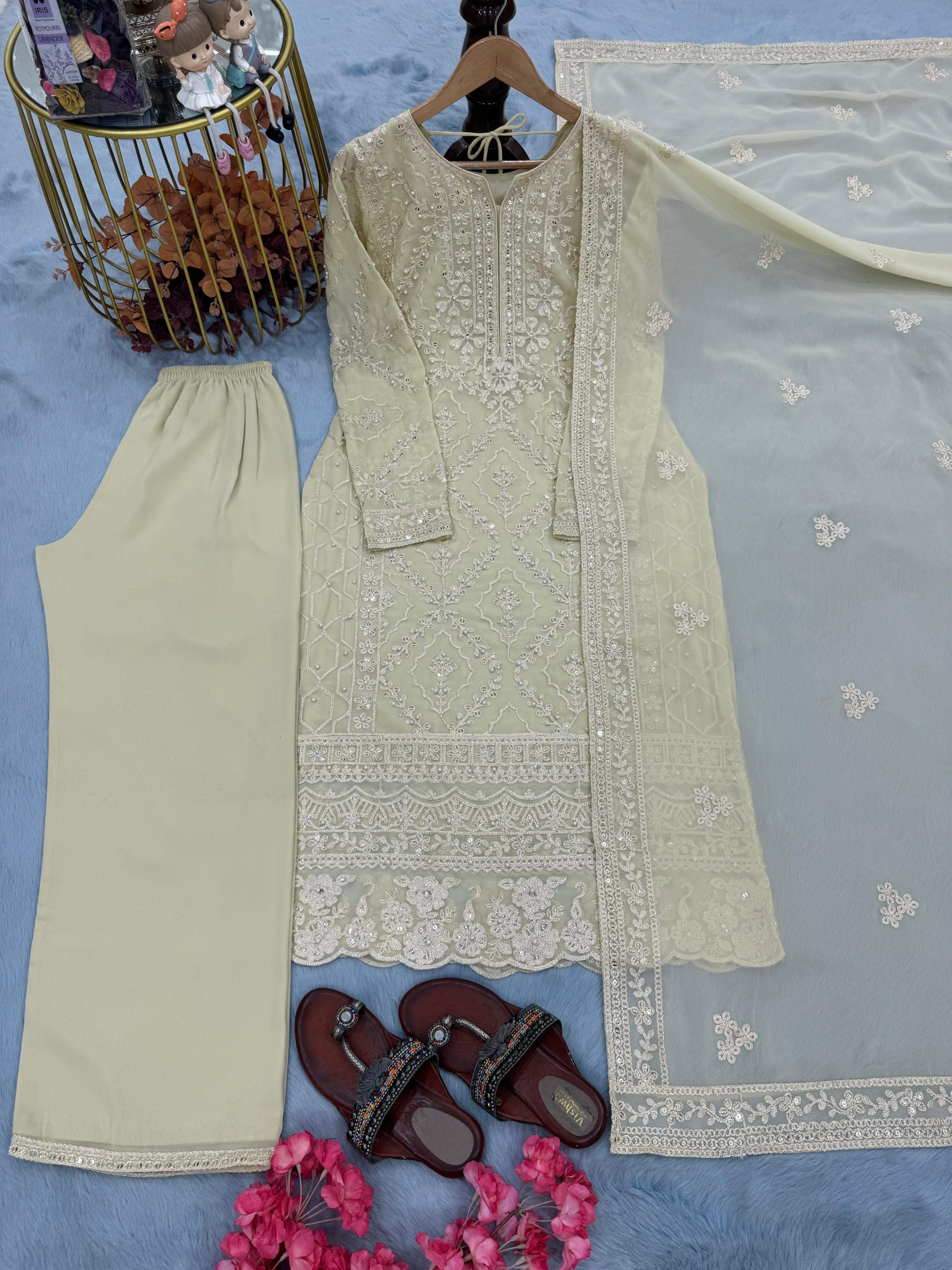 PHOTO-2025-12-18-13-25-40