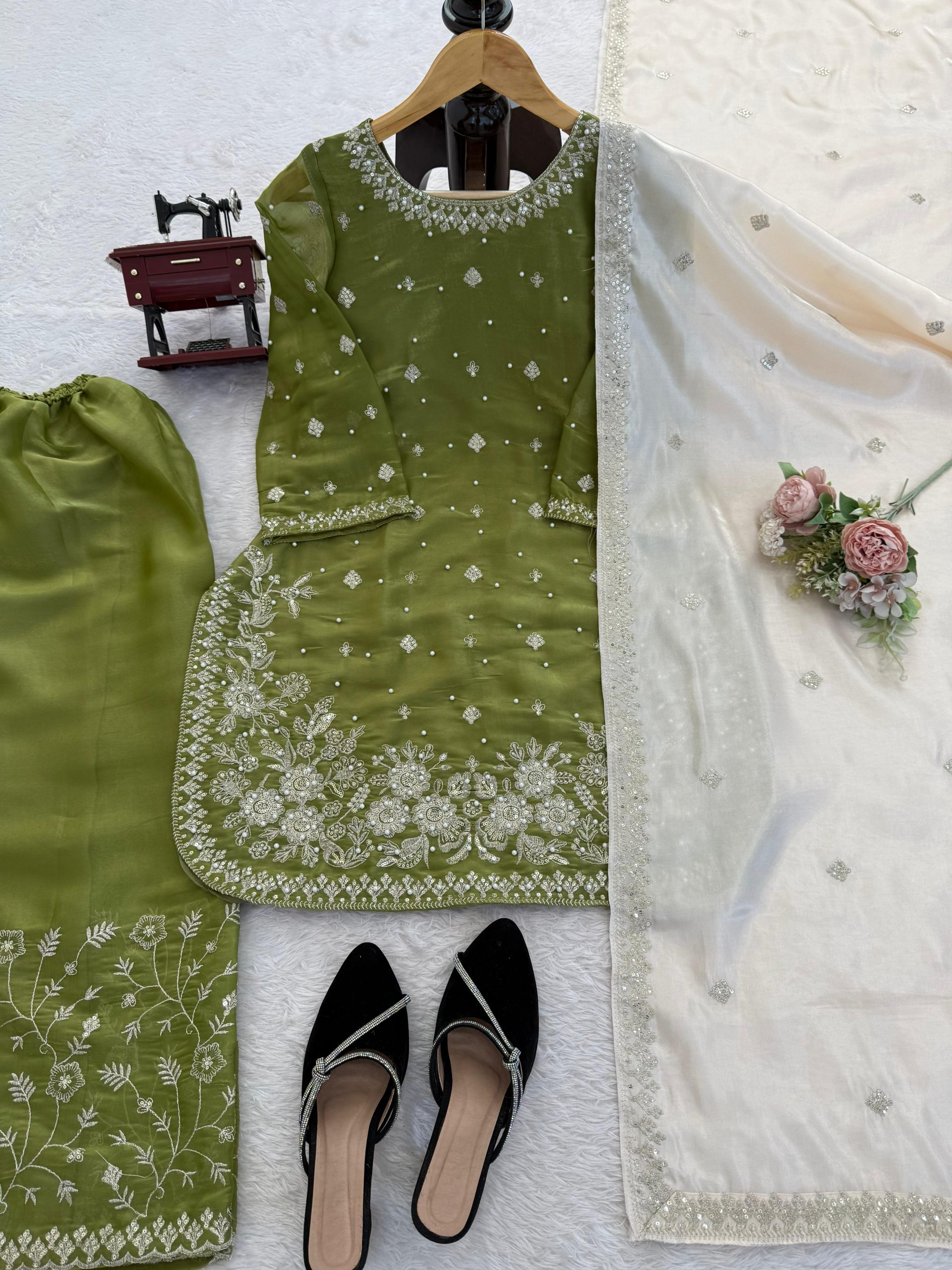 PHOTO-2025-12-20-17-15-52